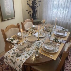 Daisy Flowered Runner with Yellow Placemats and Daisy Flowered Napkins